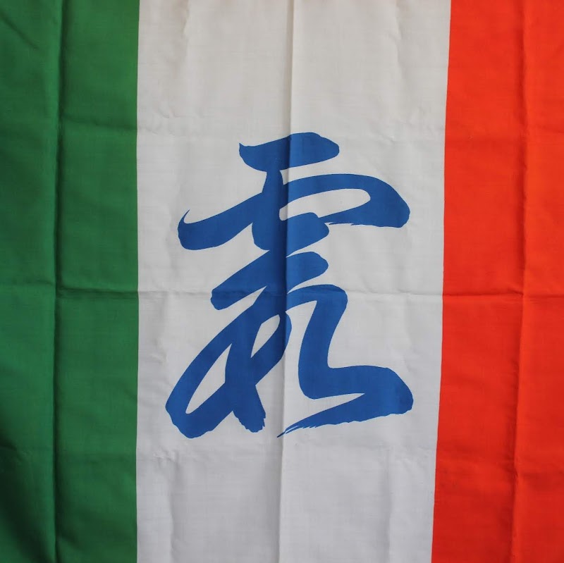 霞FCJ エンブレム
